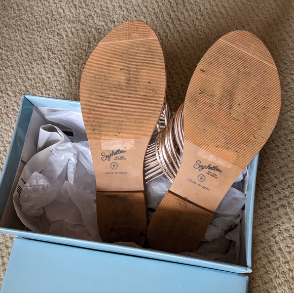 Gold Metallic Genuine Leather Slip On Seychelles Sandals Size 9 US - Picture 4 of 11